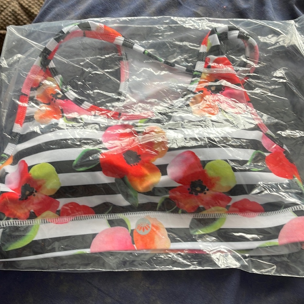 Senita Athletics “Sarah Sports Bra” color Bahama with built in phone holder